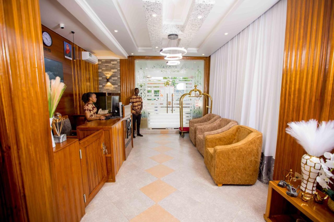 Hadjens Hotel Mwanza Eksteriør bilde