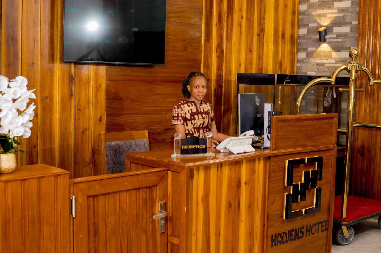 Hadjens Hotel Mwanza Eksteriør bilde