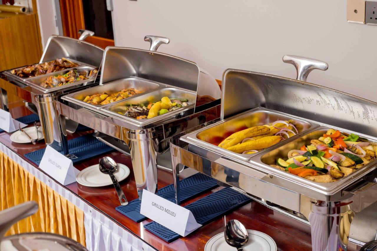 Hadjens Hotel Mwanza Eksteriør bilde
